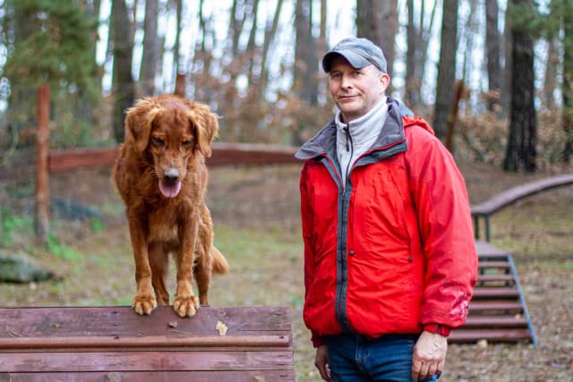 Jak tresować golden retrievera: skuteczne metody na posłusznego psa Jak tresować golden retrievera: skuteczne metody na posłusznego psa